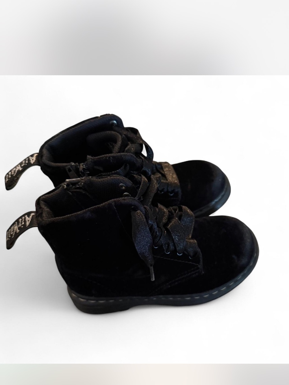 Dr. Martens Kids Black Velvet Lace-Up Boots